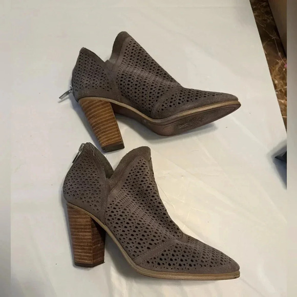 Vince Camuto Zip Up Ankle Boots Booties Shoes Size 6.5 - Picture 3 of 8